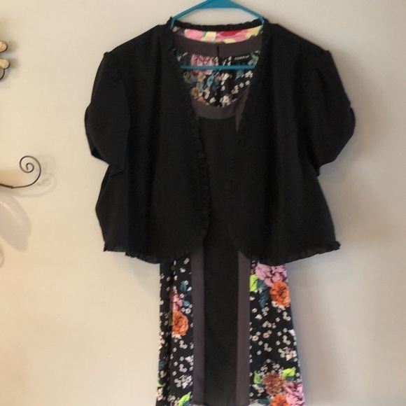 Torrid Lightweight Floral Print Tank Top Size 2X Flowy Feminine Black High Neck - Picture 13 of 16